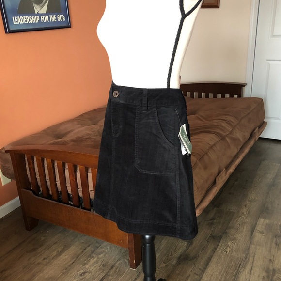 WOOLRICH black corduroy a-line skirt - Picture 4 of 7